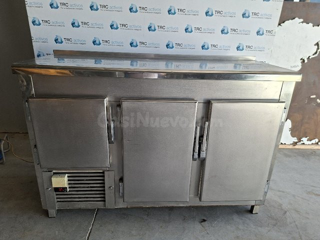 Nevera profesional baja 3 puertas acero inoxidable cocina Aldea