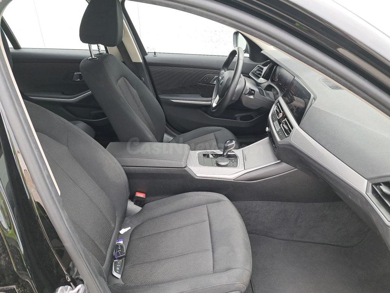 BMW Serie 3 SERIES 3 2.0 320D AUTO TOURING 190 5P - foto 4
