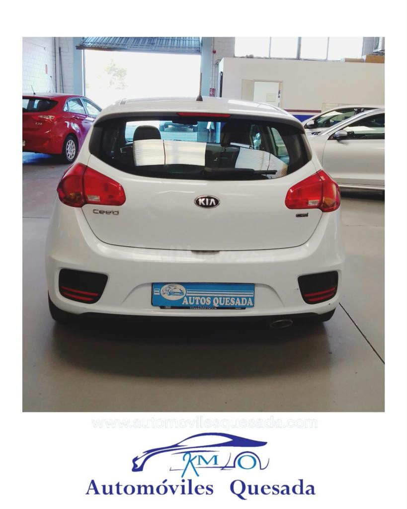 KIA CEED - foto 4