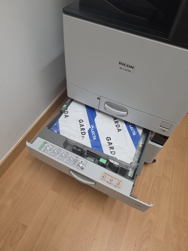 Ricoh IM C2010A: Impresora láser color compacta para oficina - foto 2