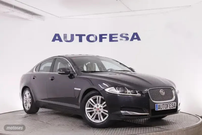 Jaguar XF - foto 3