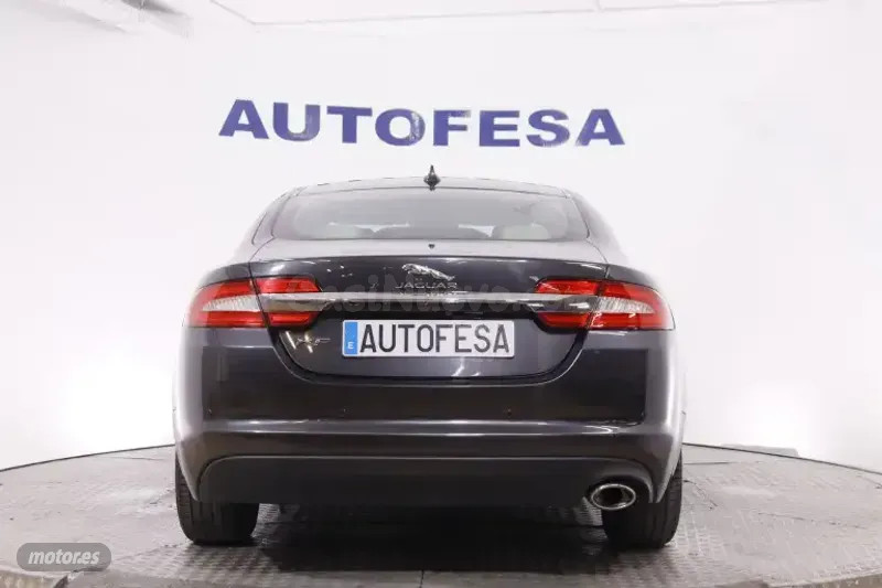 Jaguar XF - foto 5