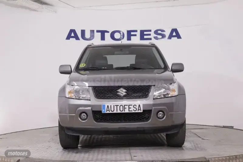Suzuki Grand Vitara - foto 2