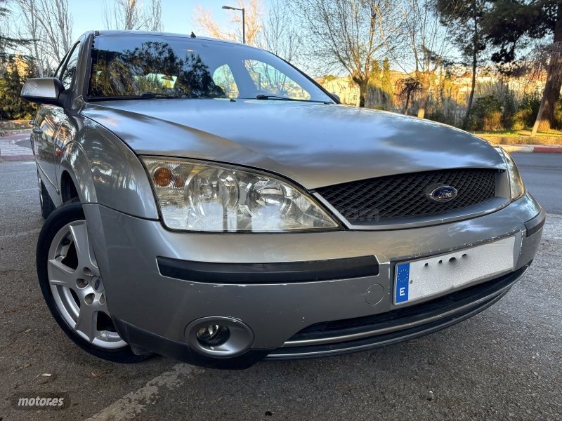 Ford Mondeo - foto 2