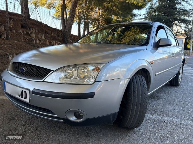 Ford Mondeo - foto 4