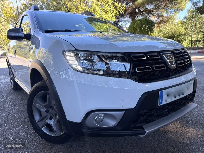 Dacia Sandero Stepway en Otura - Estado impecable - foto 2