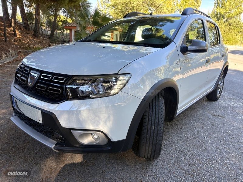 Dacia Sandero Stepway en Otura - Estado impecable - foto 4