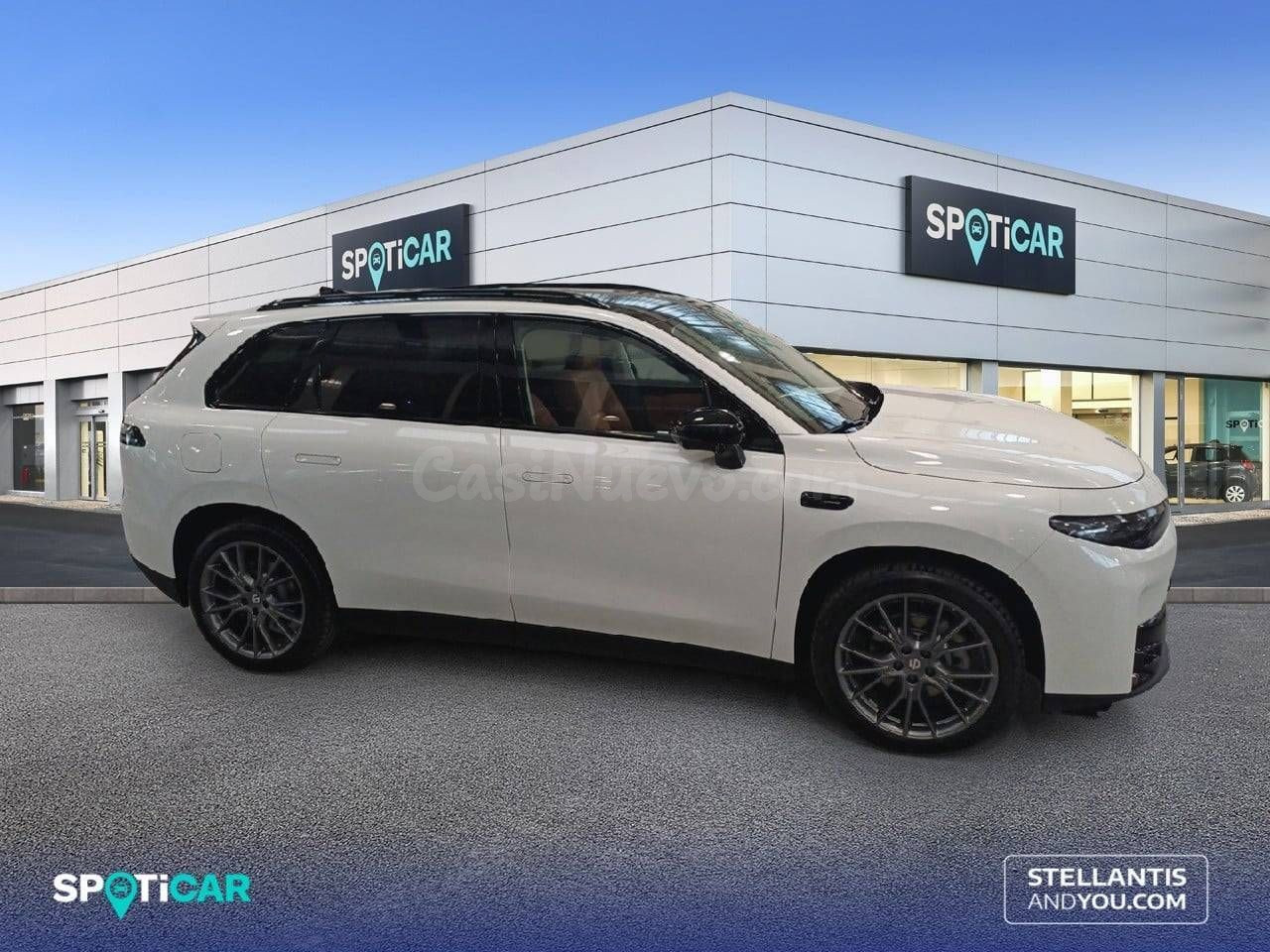 Leapmotor C10 C10 REEV 28.4 kWh  REEV Hybrid A Design - foto 4