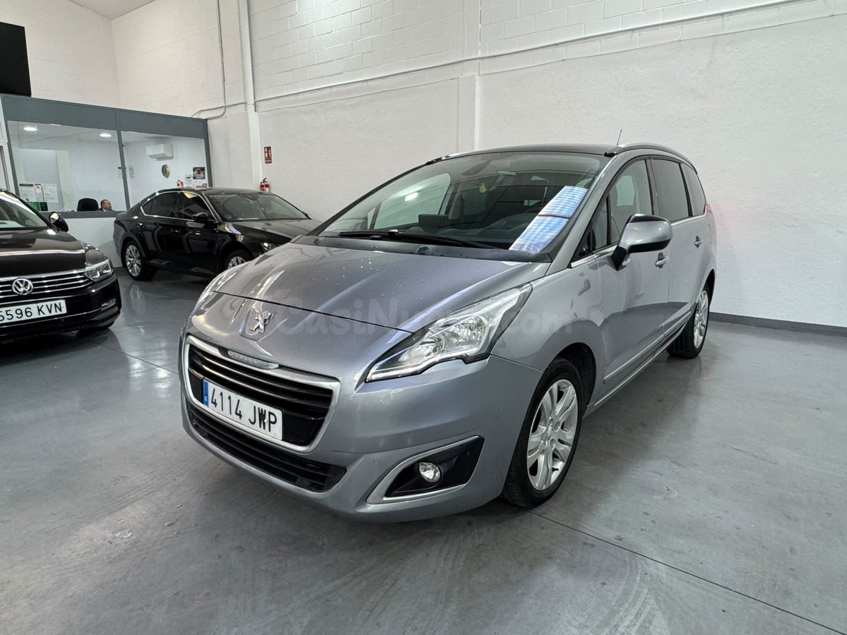 Peugeot 5008 1.6 BlueHDi Style 7 PLZ 120 CV (2017) - foto 3