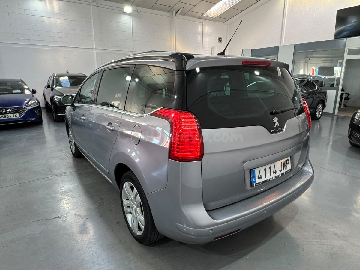 Peugeot 5008 1.6 BlueHDi Style 7 PLZ 120 CV (2017) - foto 4
