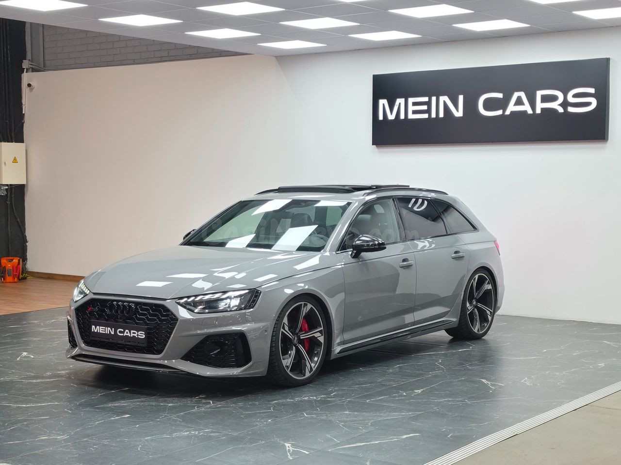 Audi RS4 Quattro - foto 3