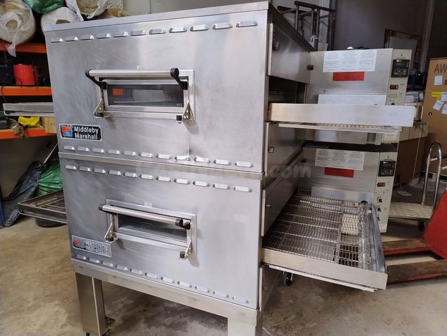 Horno profesional de cinta gas para pizzerías en Torrellano