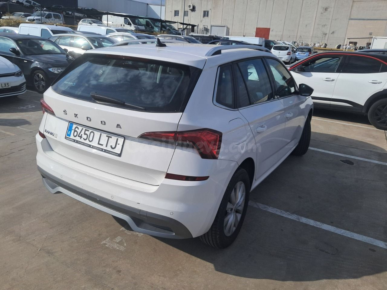 Skoda Kamiq 1.0 TSI Ambition DSG Madrid - Renting seminuevos Ayvens - foto 4