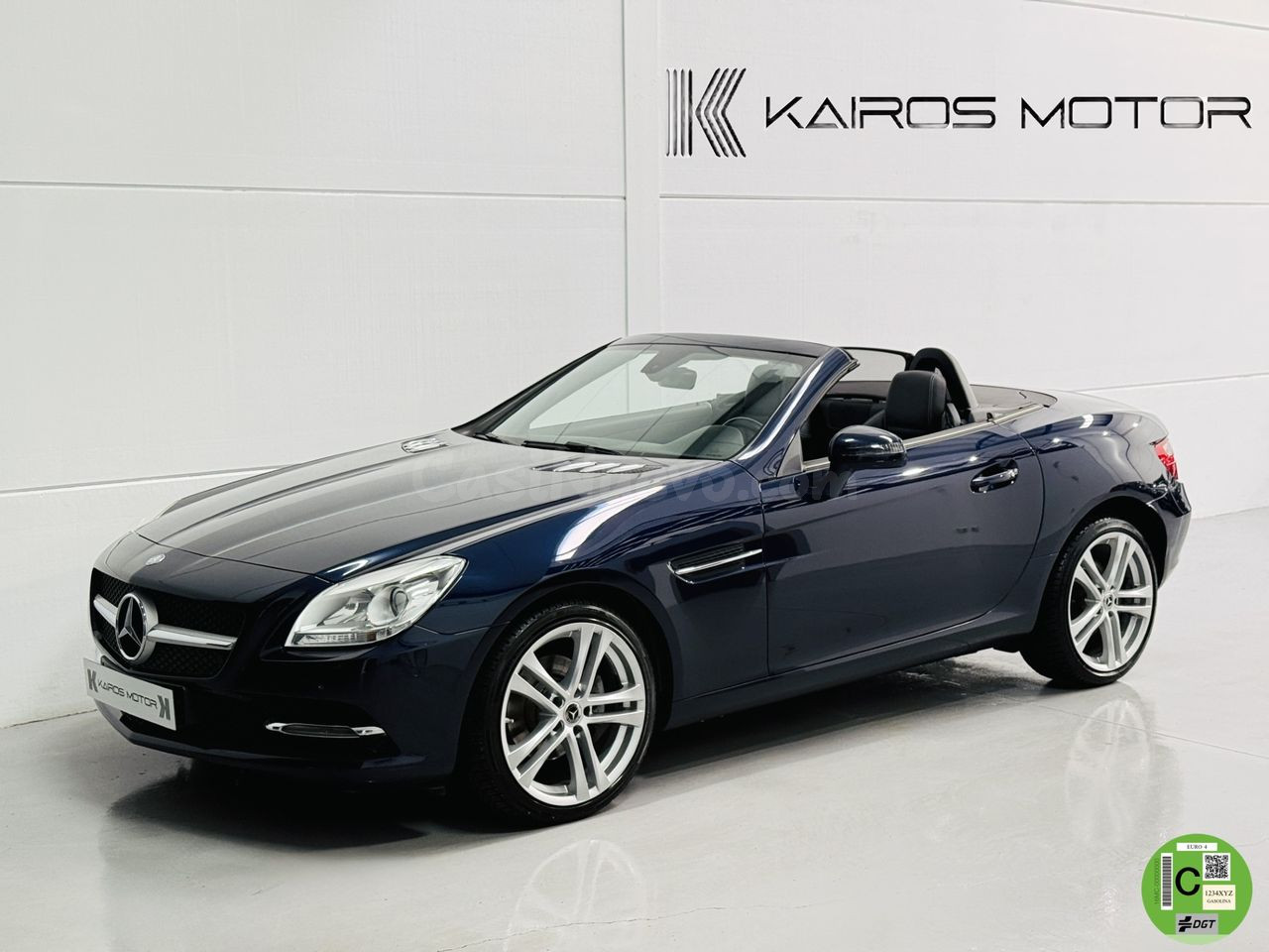 Mercedes Clase SLK Automática con Cuadro de Lujo en Arroyomo