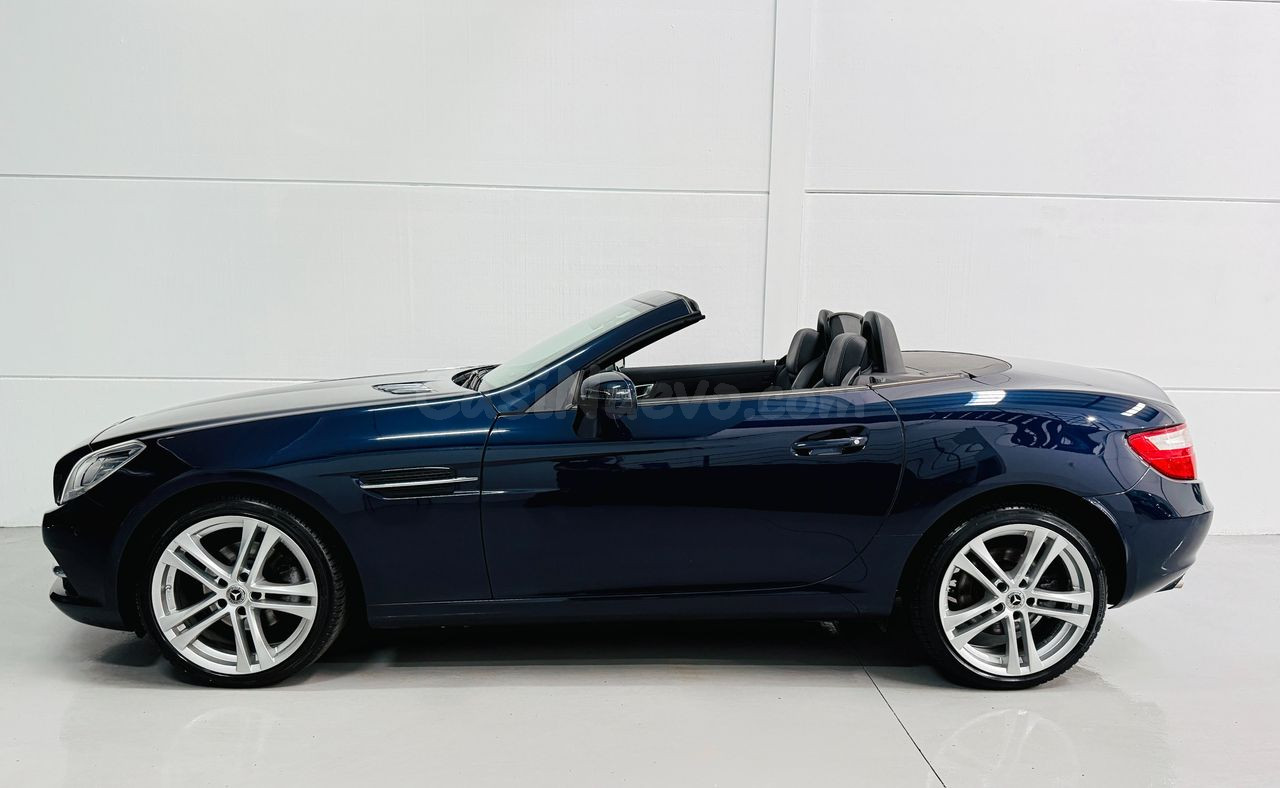 Mercedes Clase SLK Automática con Cuadro de Lujo en Arroyomo - foto 3