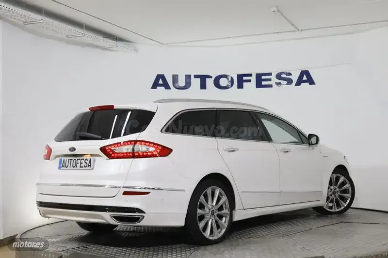 Ford Mondeo 2017 con equipamiento premium en Alpedrete - foto 5
