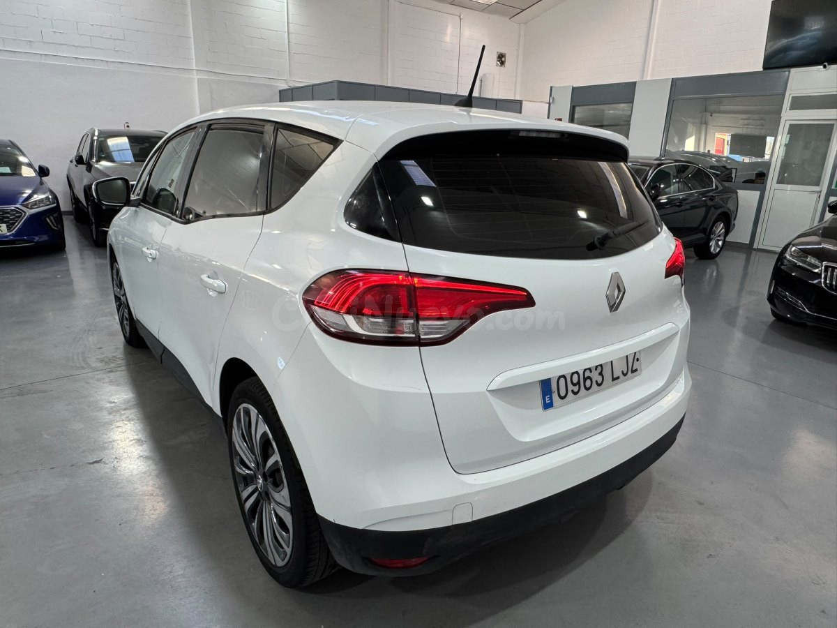 Renault Scenic 2020 Monovolumen 5 plazas Blanco Arganda del Rey - foto 3