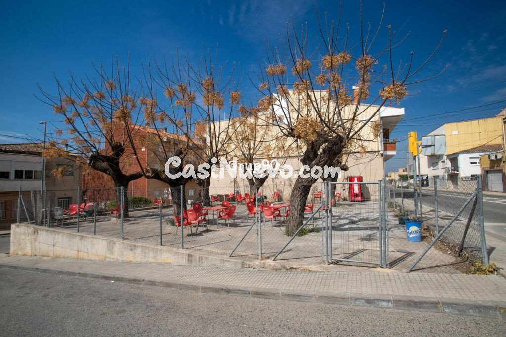 Excelente terreno urbano a tres calles