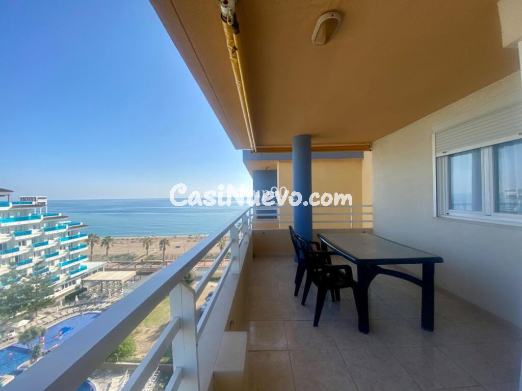 Estupendo apartamento con vistas al mar