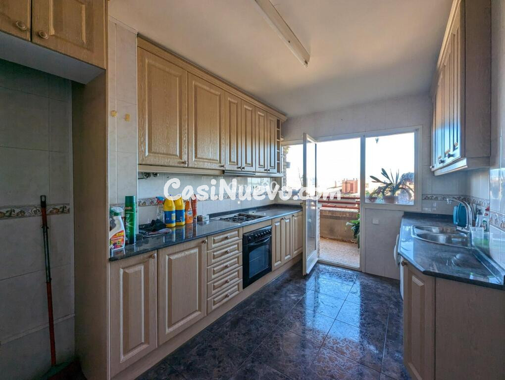 EXCELENTE PISO DE 4 habitaciones EN ALMENAR CON PLAZA DE PARQUING Y TRASTERO