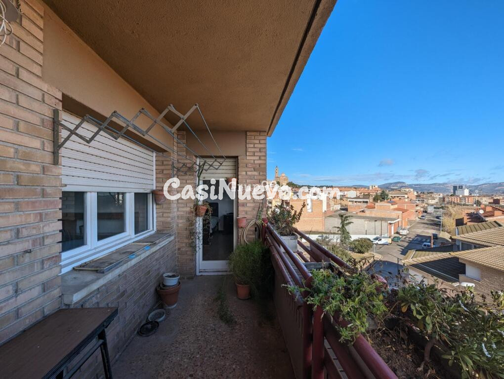 EXCELENTE PISO DE 4 habitaciones EN ALMENAR CON PLAZA DE PARQUING Y TRASTERO