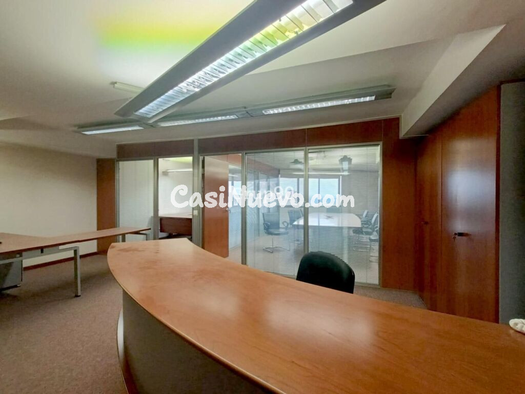 ¡Oportunidad Única de Adquirir Oficina en el Prestigioso Edificio Euroforum de Lleida!