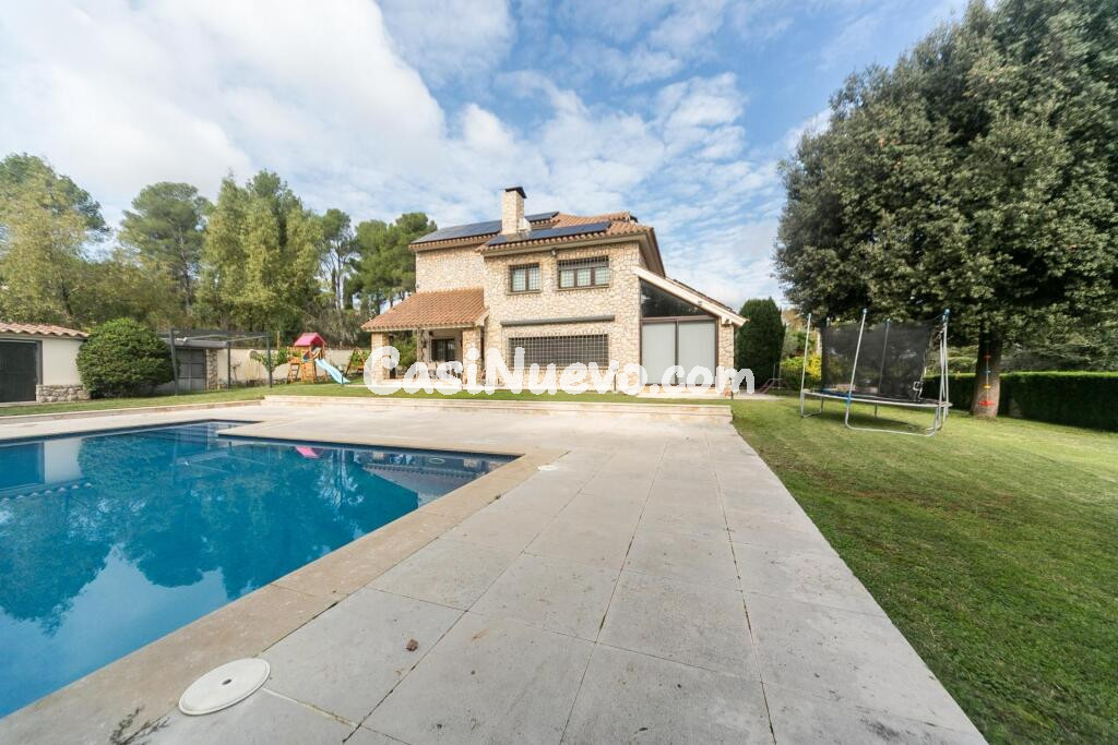Impresionante casa en dos parcelas en Fontpineda