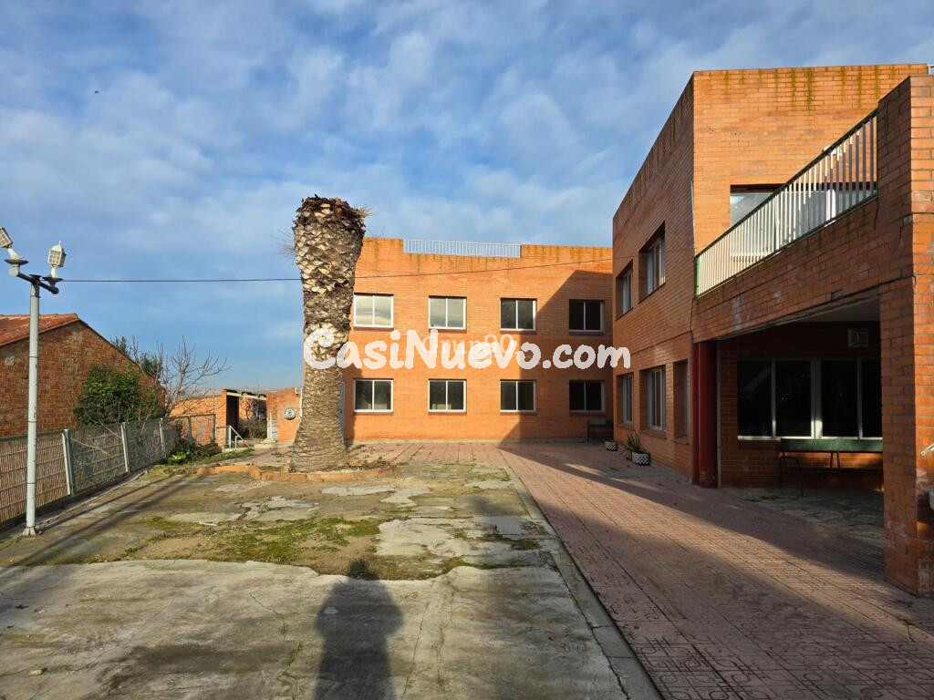 COMPLEJO RESIDENCIAL EN VENTA EN ALCARRÁS