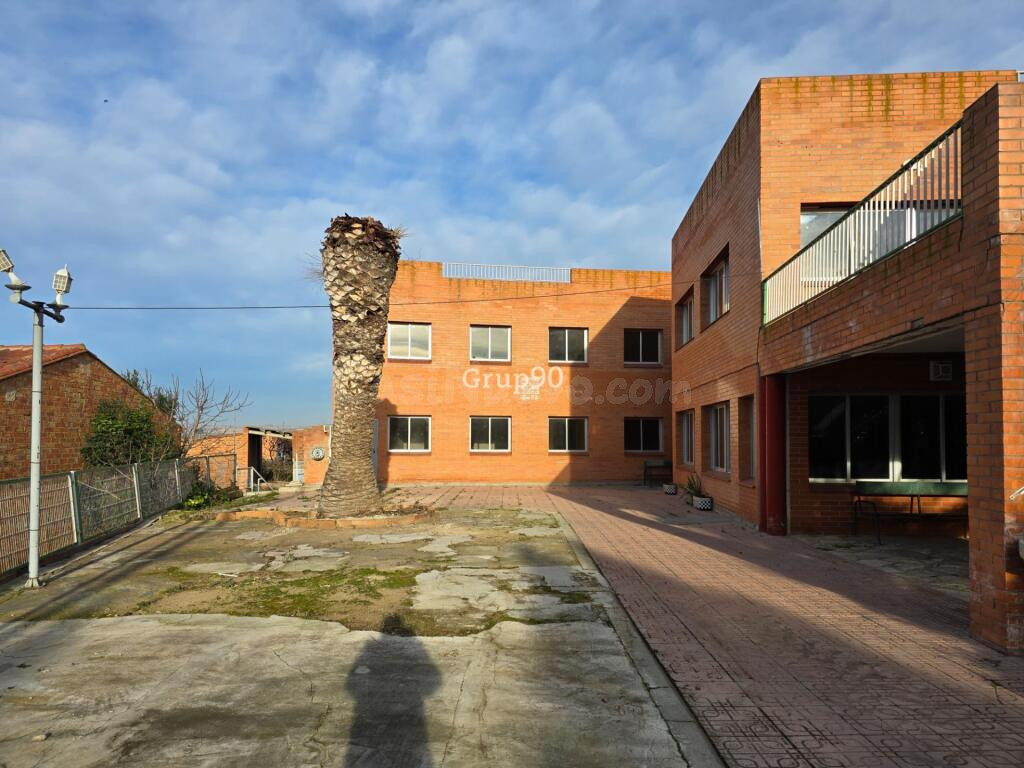 COMPLEJO RESIDENCIAL EN VENTA EN ALCARRÁS