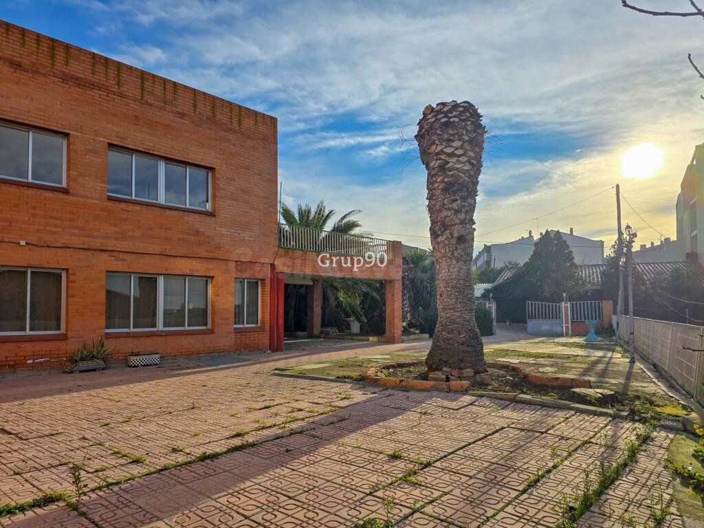COMPLEJO RESIDENCIAL EN VENTA EN ALCARRÁS - foto 4