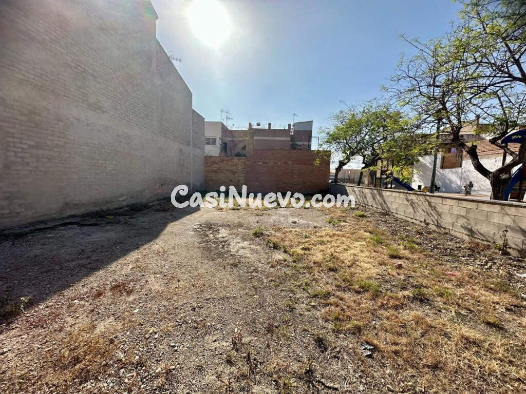 Parcela céntrica en la Cava para construcción de casa