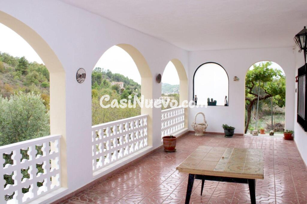 EXCLUSIVA APIALIA ¡Oportunidad única! Masía con encanto y gran terreno junto a Guimerà