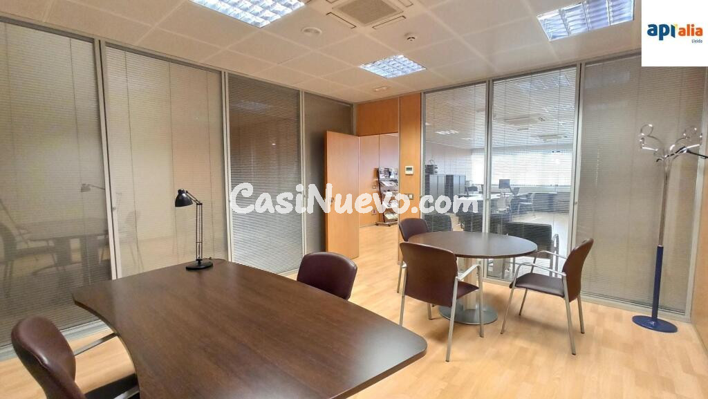 EXCLUSIVA APIALIA: Amplia y funcional oficina en venta – ¡Lista para empezar a trabajar!
