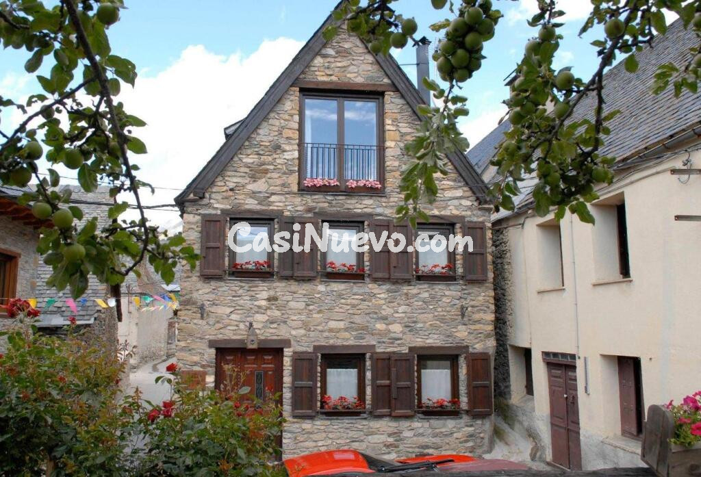 VALL D´ARAN. Borda antigua, totalmente restaurada y decorada con gusto. A 1 km de Salardu