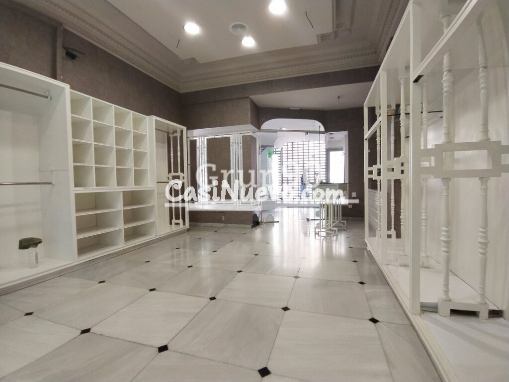 OPORTUNIDAD PARA TU NEGOCIO !! LOCAL EN EL EIX COMERCIAL