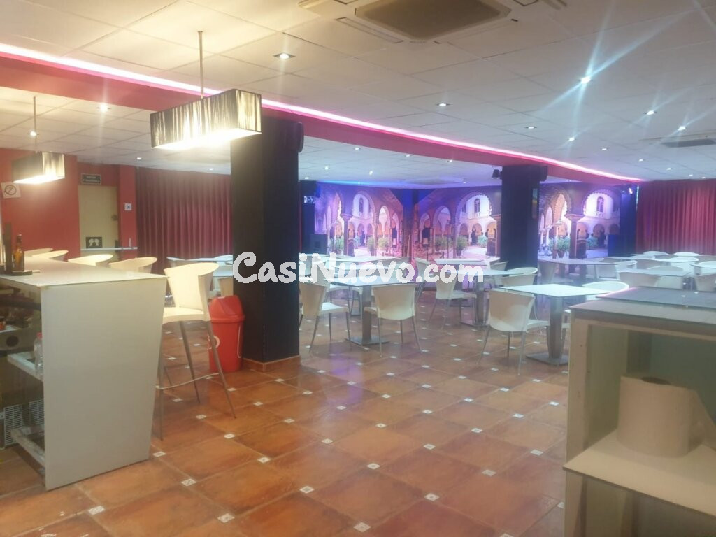 Local / Salón de fiestas en ZONA TURISTICA -