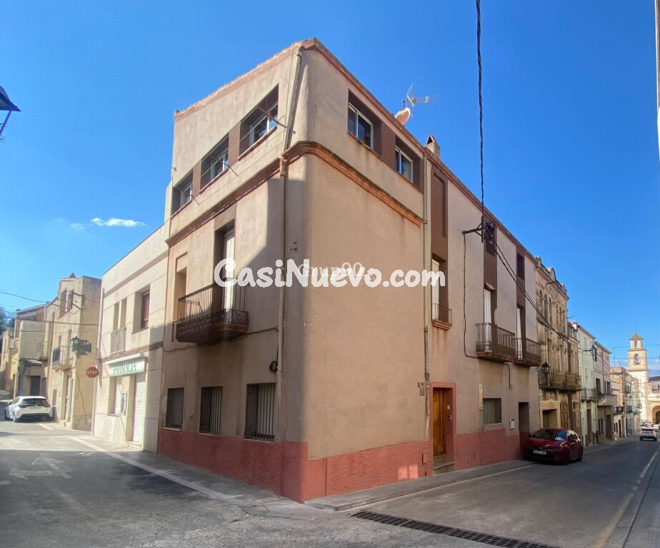 Excelente casa de 400 m2 en Godall