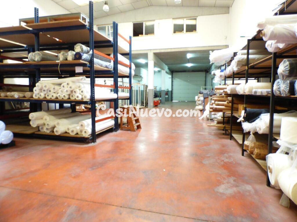 NAVE EN VENTA EN SANT VICENÇ DE CASTELLET - POLIGONO LES VIVES