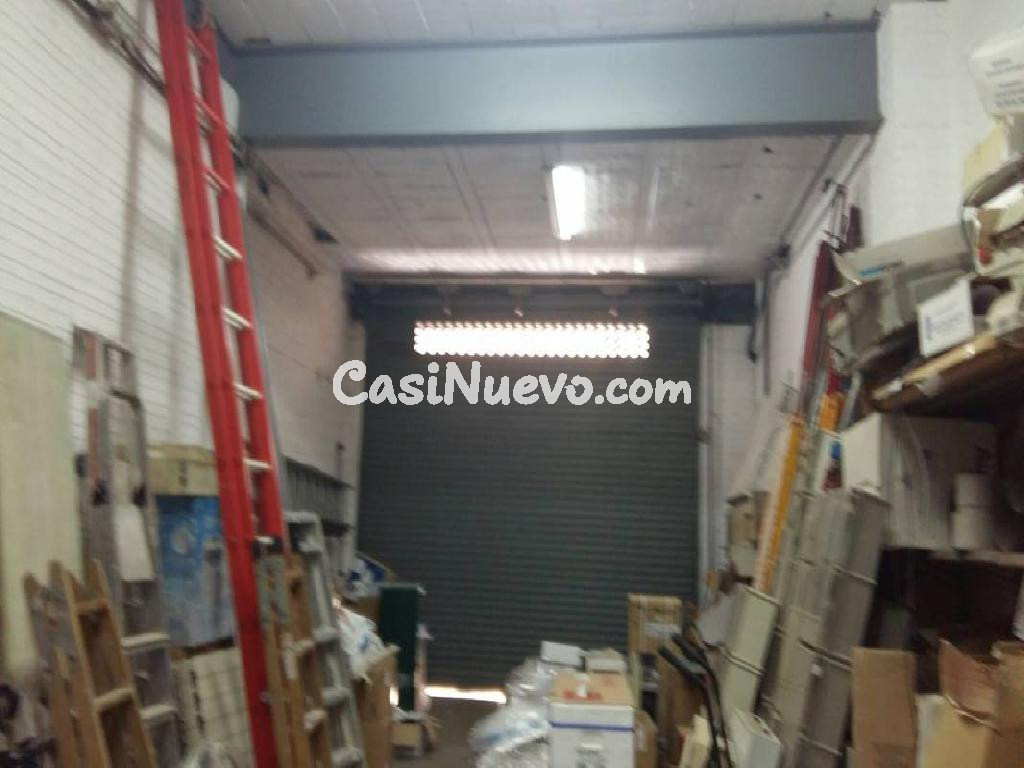 LOCAL COMERCIAL EN VENTA DIÁFANO CON TIENDA, ALMACÉN Y OFICINA EN ZONA OMS I DE PRAT