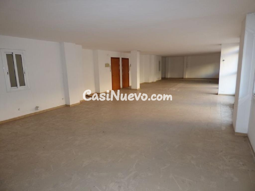 LOCAL DIVISIBLE  EN ALQUILER EN ZONA C. BARCELONA DE MANRESA