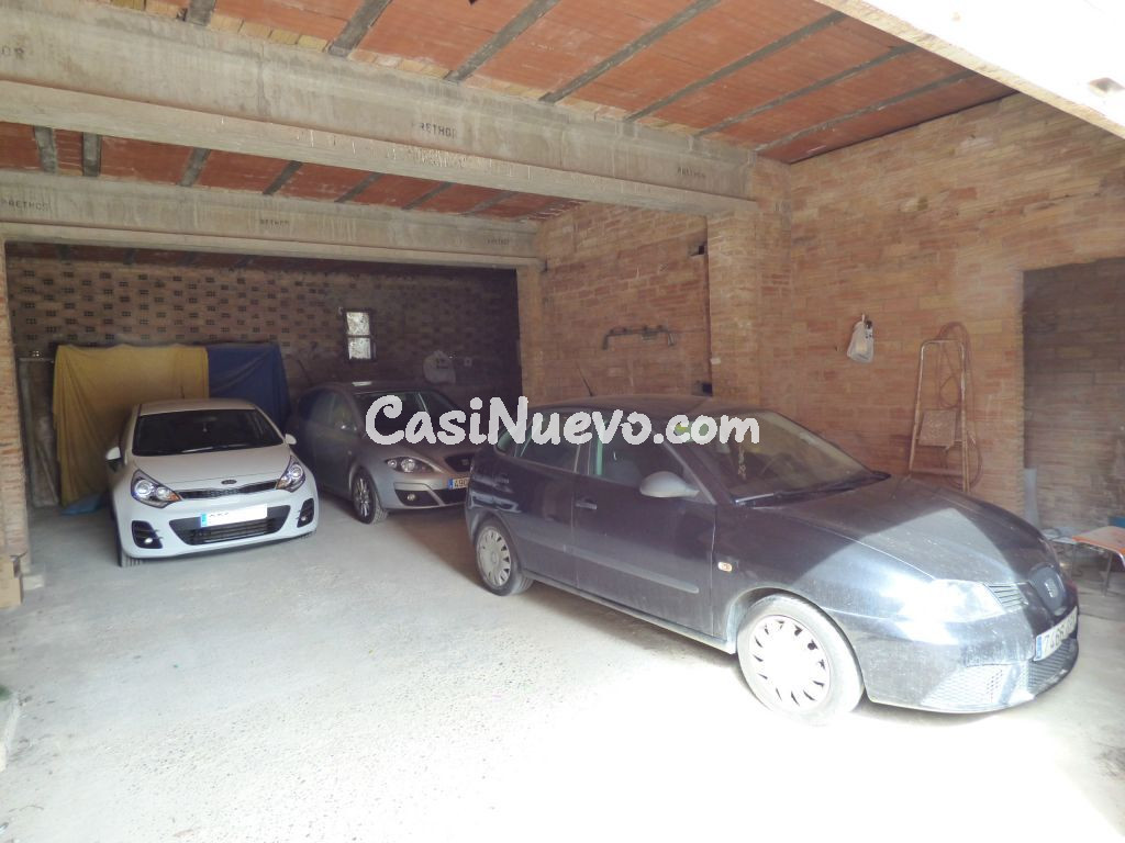 SOLAR EN VENDA CON CONSTRUCCIÓN POR ACABAR, DE 174M2 EN BALSARENY