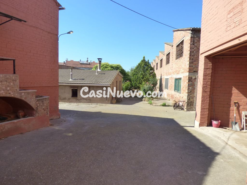 ¡OPORTUNIDAD! SOLAR DE 4463 M2 EDIFICABLES EN VENTA EN EL CENTRO DE SANTPEDOR ¡IDEAL CONSTRUCTORES!