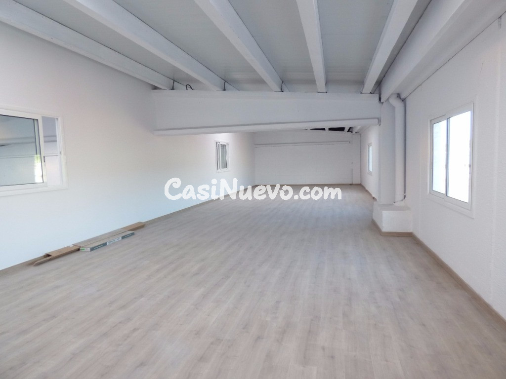 NAVE SEMINUEVA EN VENTA EN SANT VICENÇ DE CASTELLET PARA INVERSORES