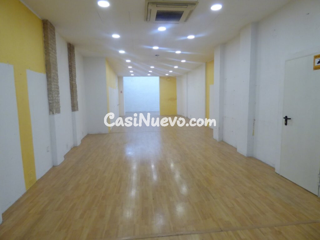 LOCAL COMERCIAL EN ALQUILER EN PLENO CENTRO DE MANRESA