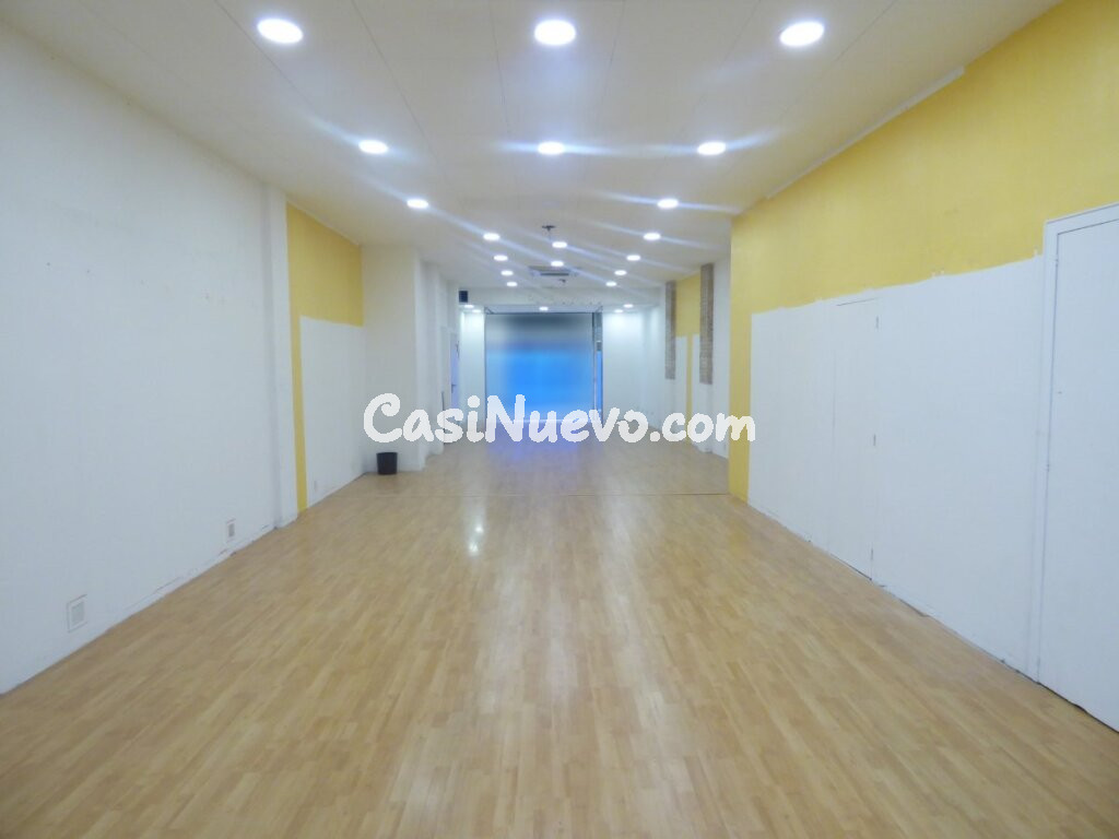 LOCAL COMERCIAL EN ALQUILER EN PLENO CENTRO DE MANRESA