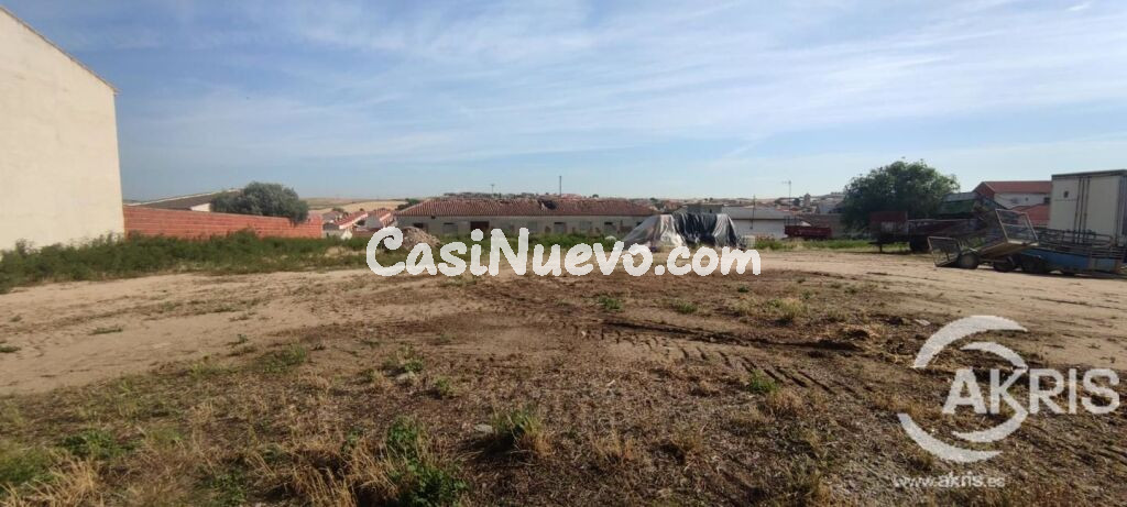 SUELO URBANO DE 2.696 M2 EN RECAS