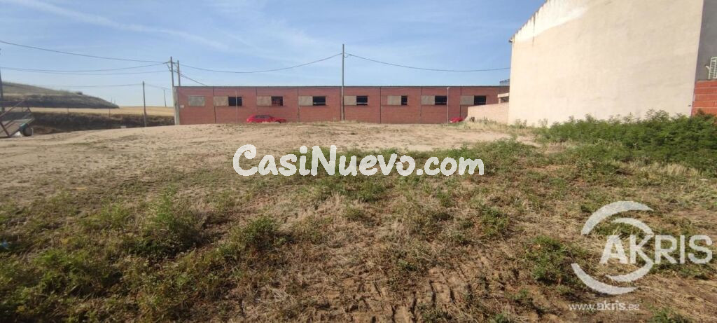 SUELO URBANO DE 2.696 M2 EN RECAS