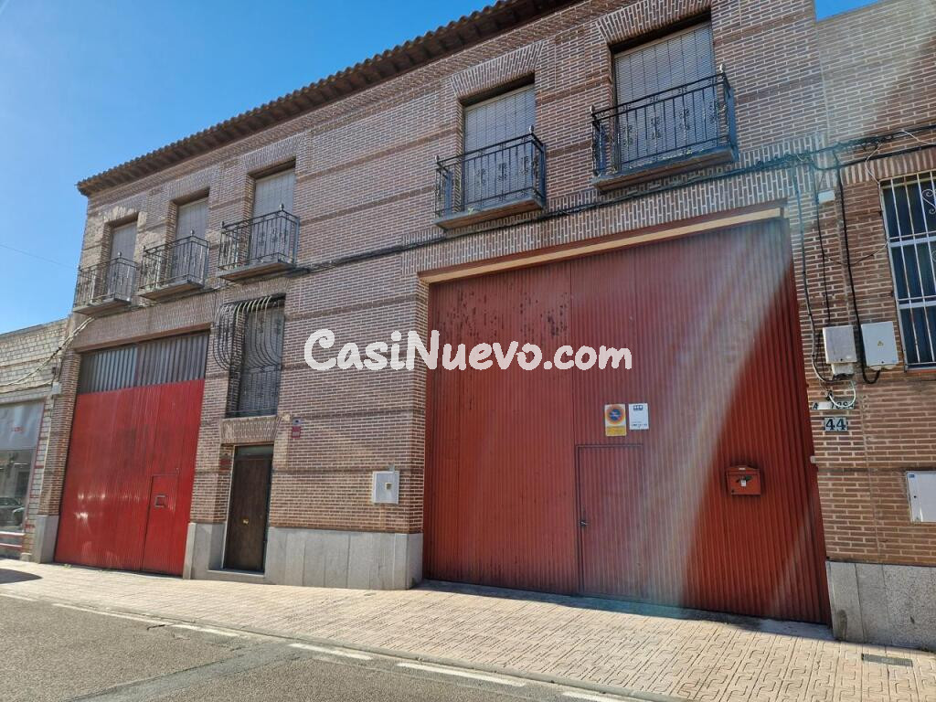 Nave Industrial en venta en Torrijos de 1671 m2