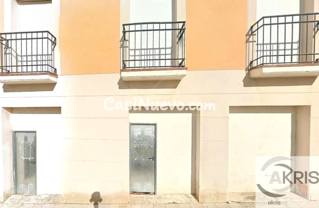 LOCAL COMERCIAL EN EL CENTRO DE ONTIGOLA