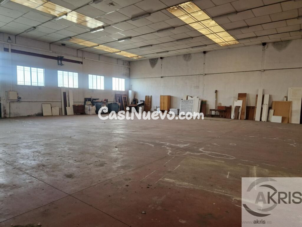 Nave Industrial en venta en Sonseca de 908 m2